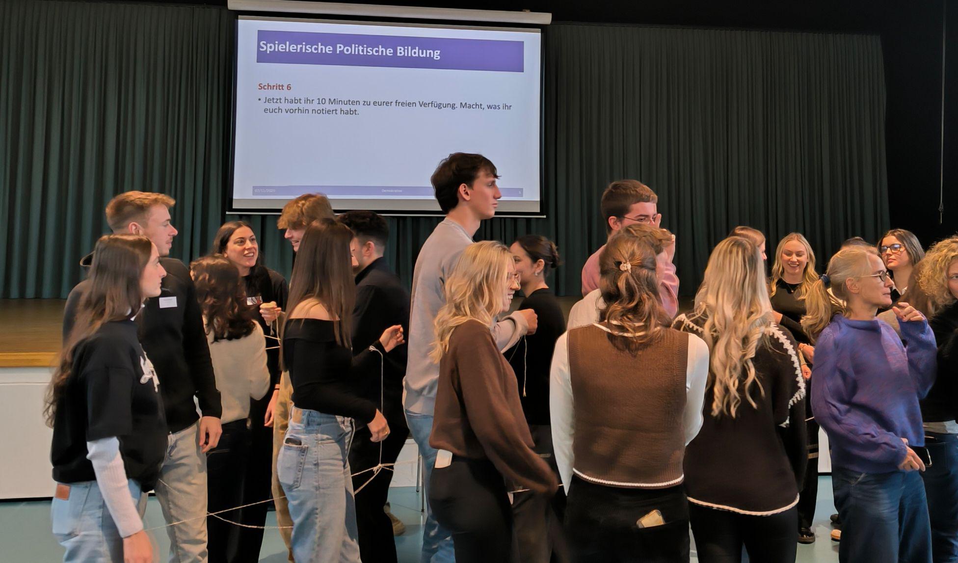 Ein Spiel mit mehr als 120 Teilnehmenden